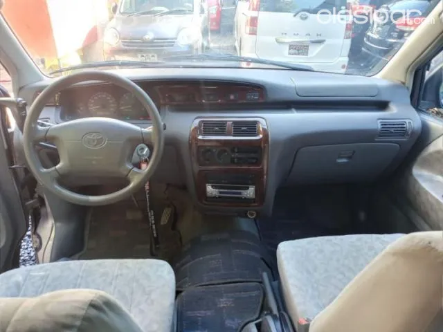 Toyota Noah 1996 — foto 4