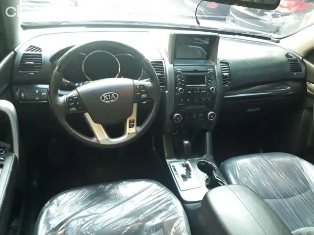 Kia Sorento 2011 — foto 4