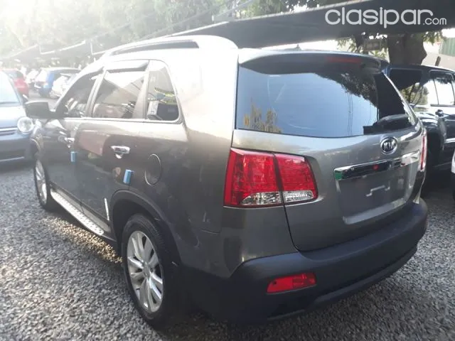 Kia Sorento 2011 — foto 7
