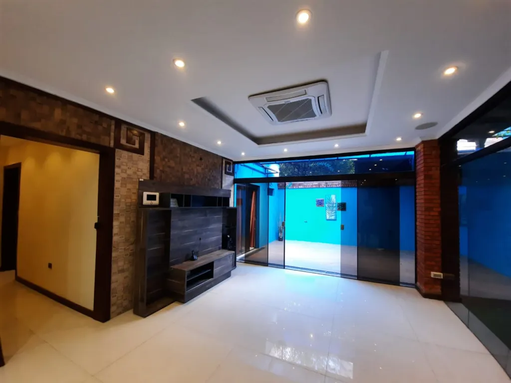 LUJOSA RESIDENCIA EN SAN LORENZO!!! — foto 2
