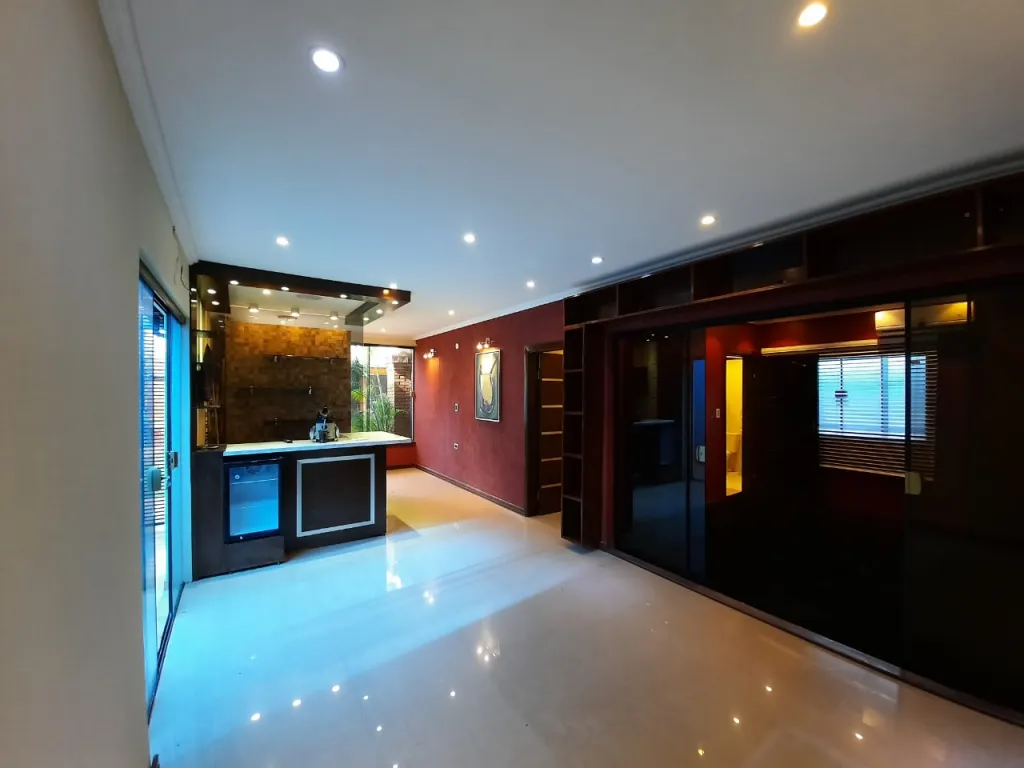 LUJOSA RESIDENCIA EN SAN LORENZO!!! — foto 3