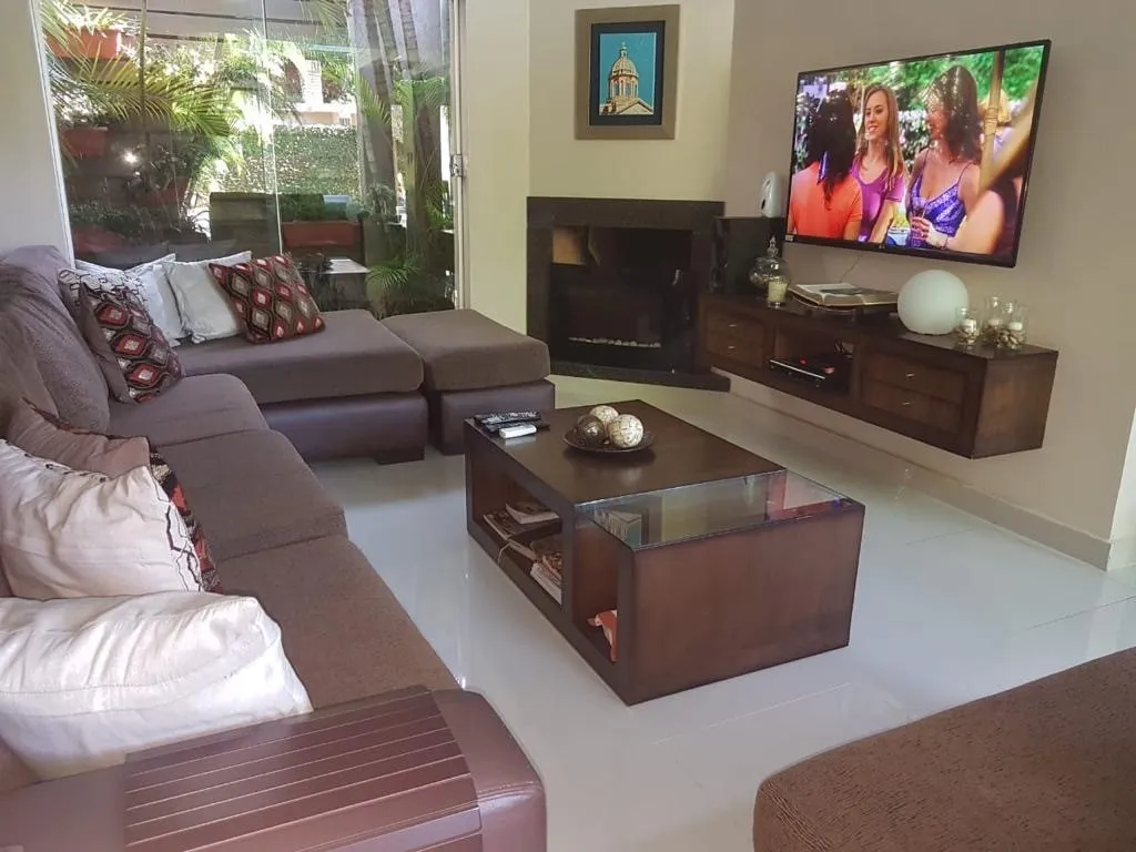 VENDO CASA CON PISCINA EN ZONA BOGGIANI — foto 3