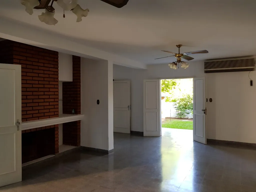 Exclusiva Residencia sin polución sonora en Asunción, excelente ubicación — foto 2