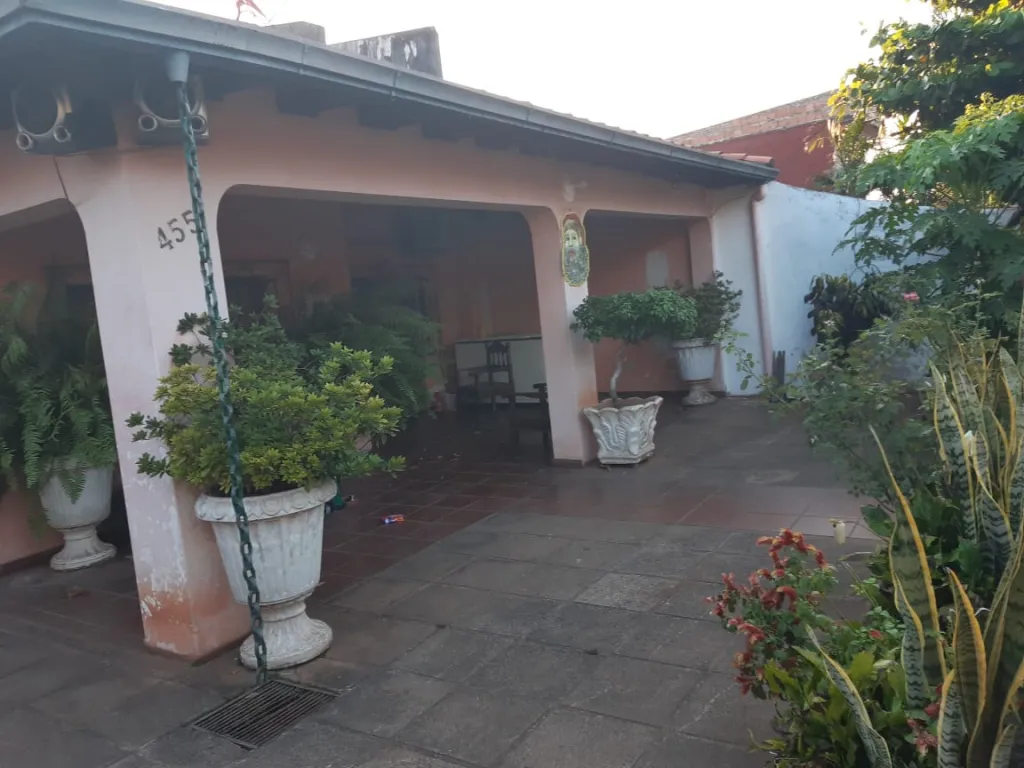 CASA EN ESQUINA — foto 2