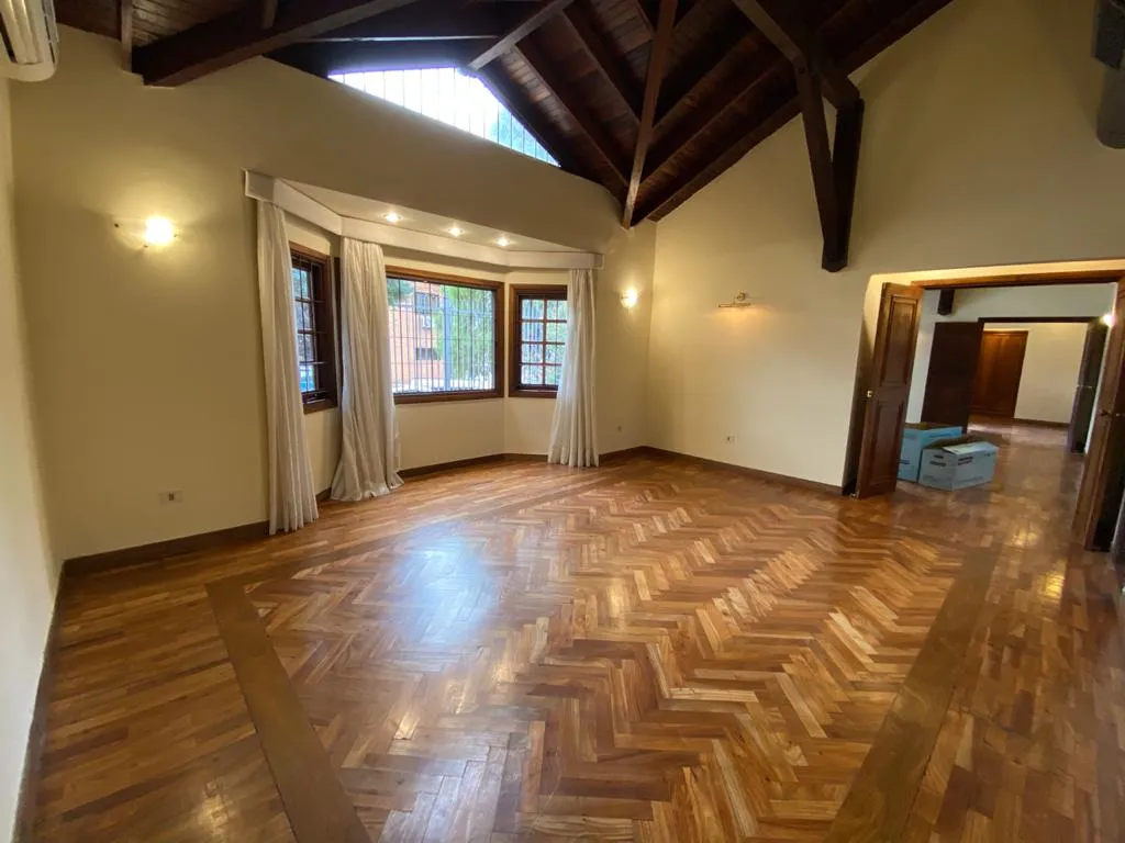 HERMOSA RESIDENCIA TODA EN PLANTA BAJA RECOLETA — foto 3