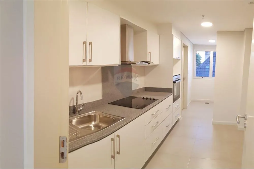ALQUILO DEPARTAMENTO DE 2 DORMITORIOS EN SUITE + 2 COCHERAS EN CARMELITAS — foto 2