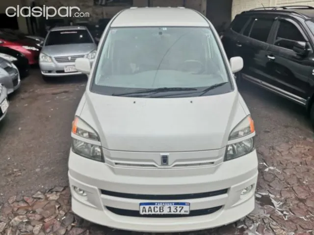 Toyota Voxy 2002 — foto 3