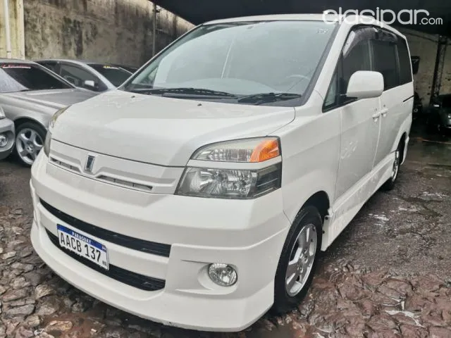 Toyota Voxy 2002 — foto 4