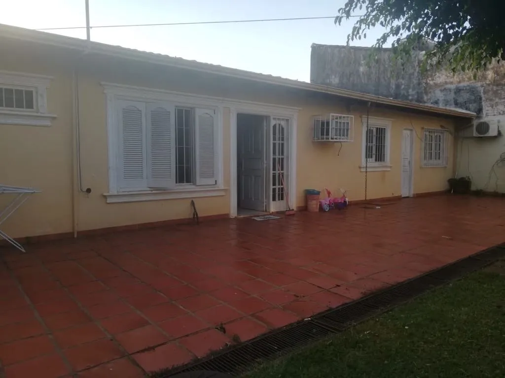 VENDO CASA TITULADA EN ZONA COMERCIAL - CDE — foto 2