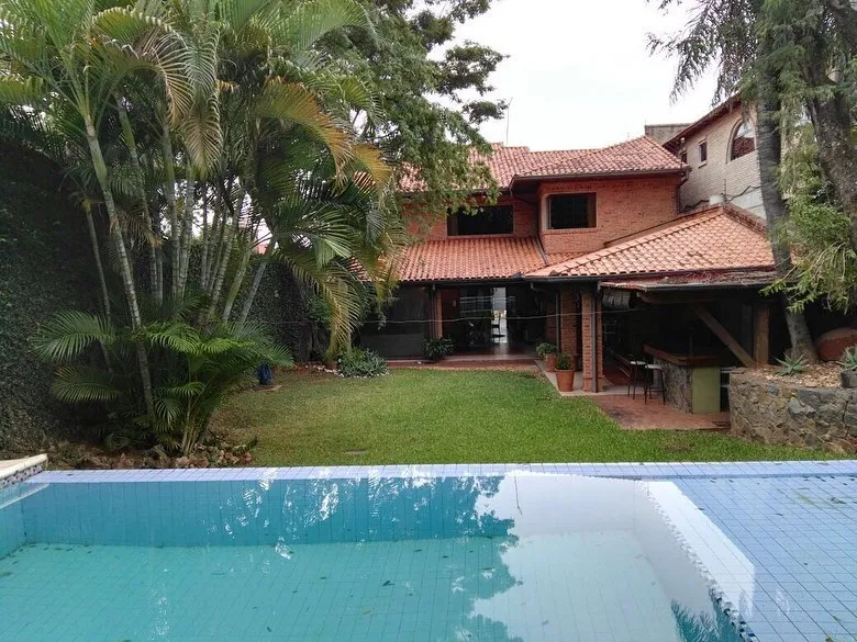 VENDO AMPLIA RESIDENCIA A PASOS DE SANTA TERESA — foto 2