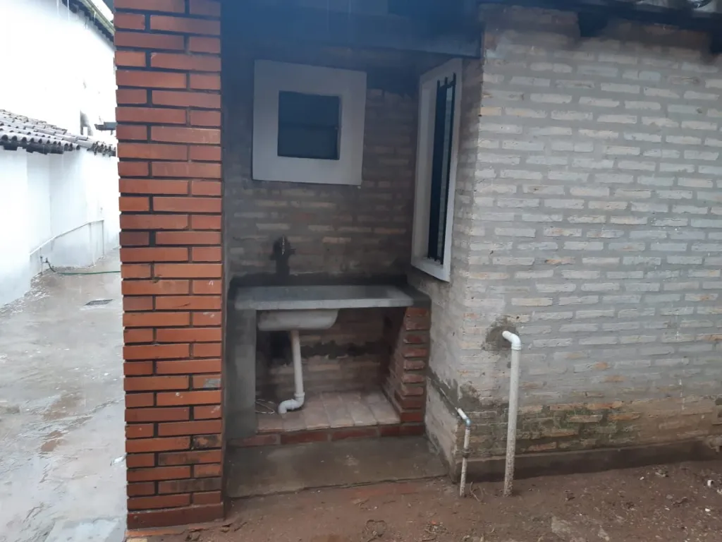 SE ALQUILA DEPARTAMENTO EN LAMBARE ZONA TERMINAL PLANTA BAJA — foto 3
