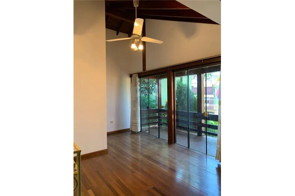 Alquilo Casa en Encarnacion centro — foto 3