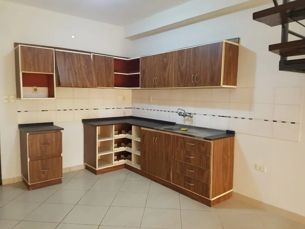 ALQUILO HERMOSO DUPLEX EN LAMBARE — foto 3