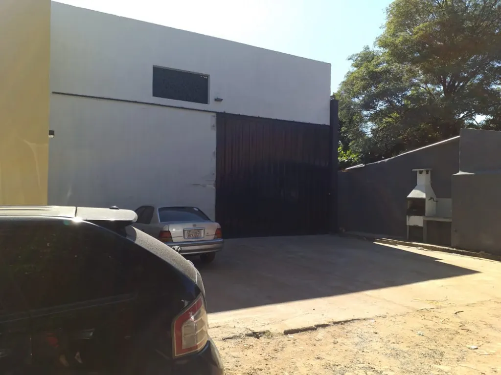 LAMBARÉ (BRUNO GUGGIARI – FDO DE LA MORA): 800M2 + OFICINAS + FACIL ACCESO – 9.000.000 GS — foto 3