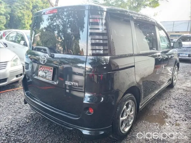 Toyota Sienta 2005 — foto 5