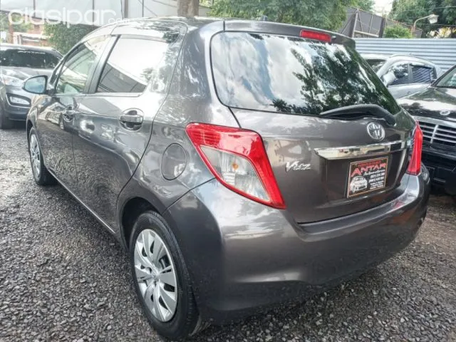 Toyota Vitz 2012 — foto 6