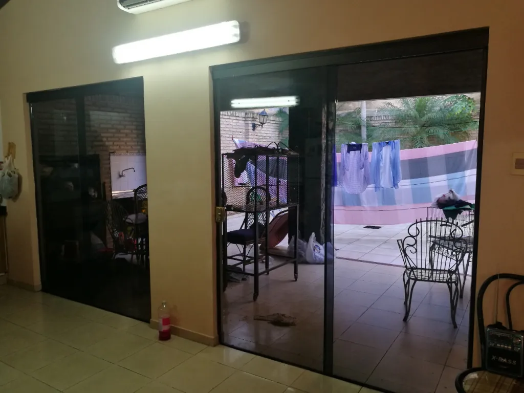 BO SAN PABLO – NAZARETH: PROX. JUSTICIA ELECTORAL, FINÍSIMA RESIDENCIA EN OFERTA. — foto 3