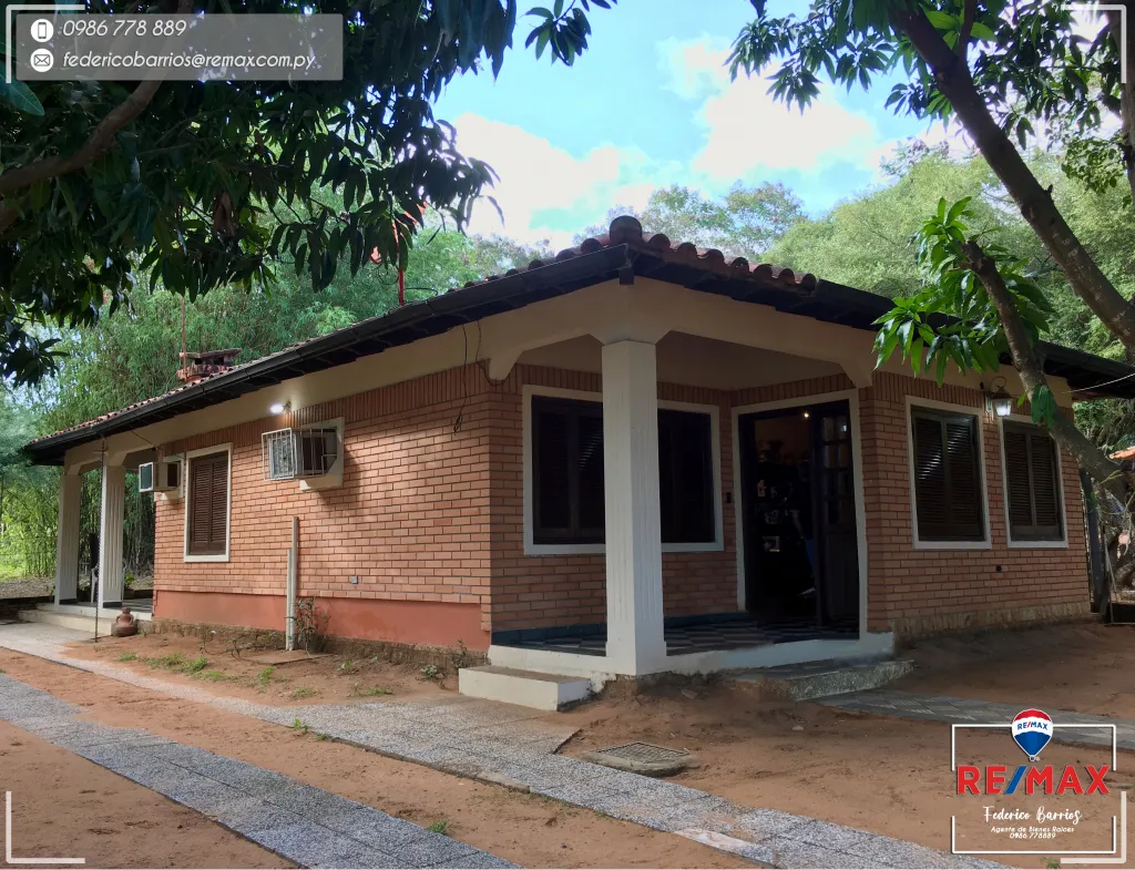 VENDO HERMOSA CASA CON EXCELENTE Y CÓMODA UBICACIÓN! — foto 2