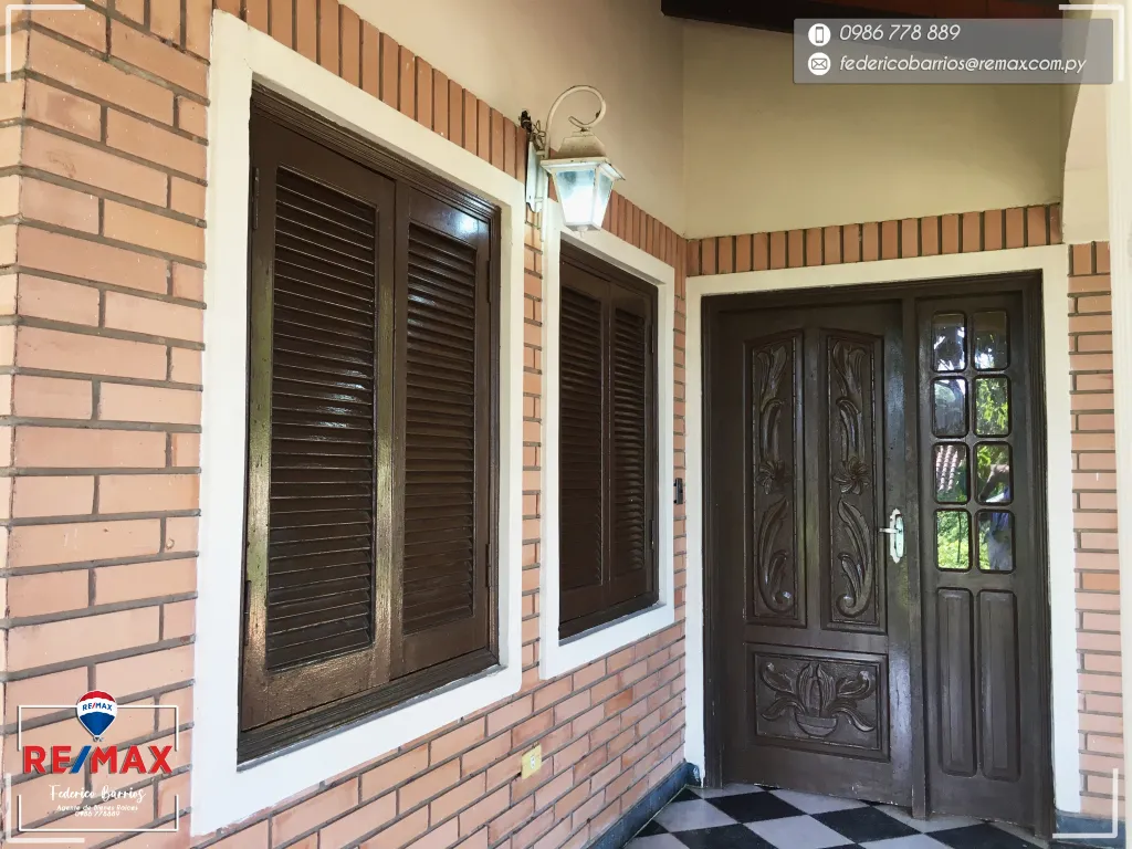 VENDO HERMOSA CASA CON EXCELENTE Y CÓMODA UBICACIÓN! — foto 3
