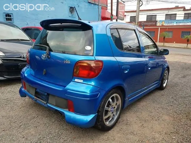 Toyota Vitz 2004 - foto 2