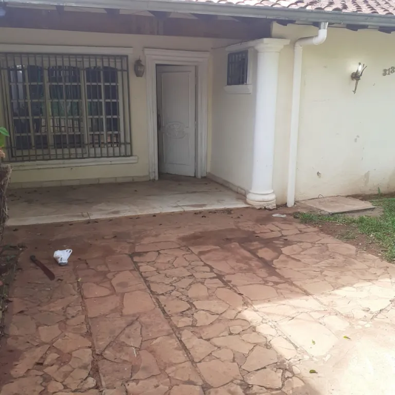 Alquilo casa de 2 dormitorios en Barrio San Pablo Asunción. — foto 3