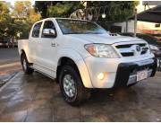 VENDO TOYOTA HILUX - AÑO 2008 - MODELO 2009 - UNICO EN SU ESTADO - FULL EQUIPO - TR AUGUST