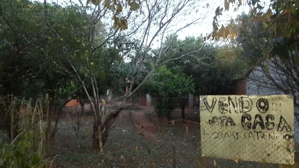 Terreno con pequeña casa — foto 2