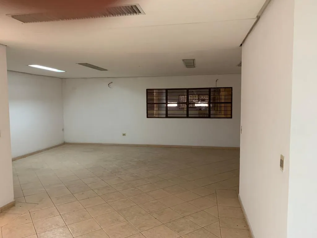 Depósito con oficinas Z. M.Lynch — foto 2