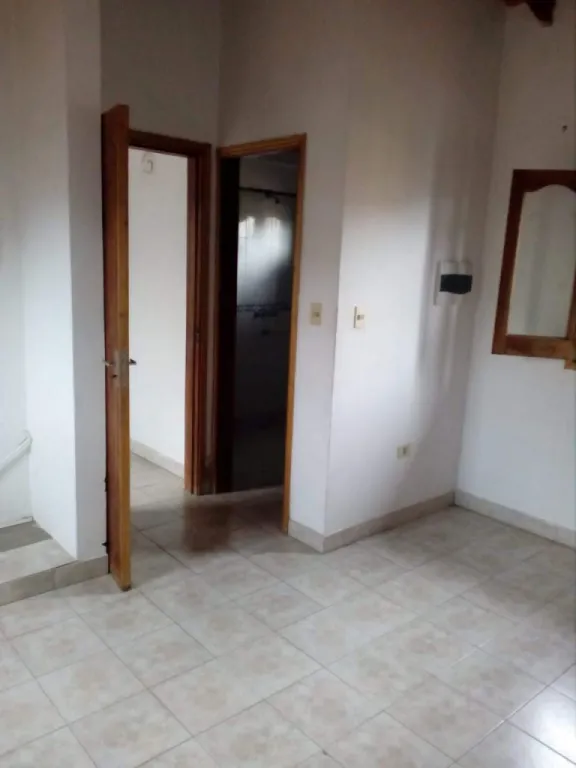 HERMOSO CHALET, ZONA EUSEBIO AYALA - BRUNO GUGGIARIKUBISCHEK — foto 3