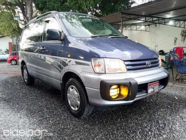 Toyota Noah 1997 - foto 2