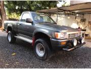 VENDO TOYOTA HILUX - REC IMPORT - CABINA SIMPLE - CAJA MECANICA 4X4 - ANTAR AUTOMOTRES !