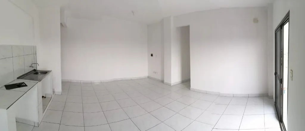 VENDO DEPARTAMENTO EN MICRO-CENTRO DE ENCARNACIÓN — foto 2