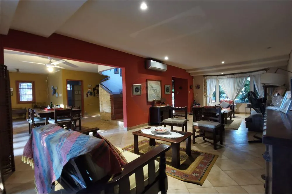 VENDO AMPLIA CASA EN BO. RECOLETA (4 DORMITORIOS) — foto 2