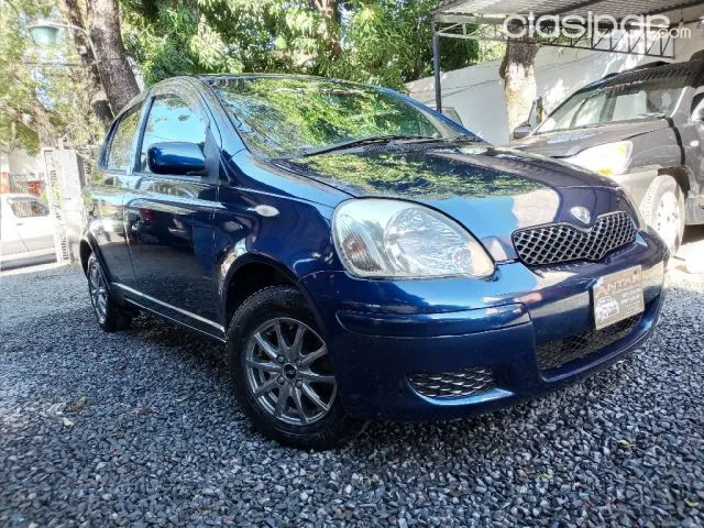Toyota Vitz 2003 — foto 2