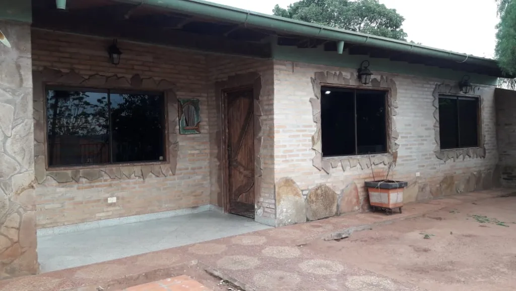 Vendo casa en Caacupé, Barrio San Miguel — foto 2