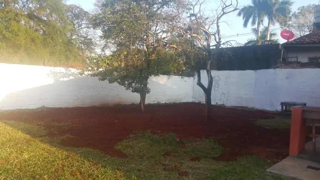 AMPLIA CASA EN LUQUE — foto 3