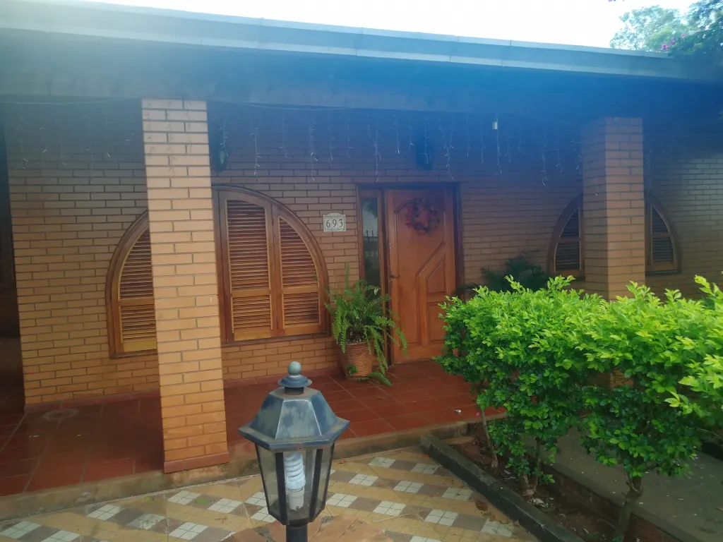 Hermosa Casa en Barrio San Roque de Encarnación — foto 3