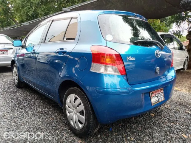 Toyota Vitz 2011 — foto 6
