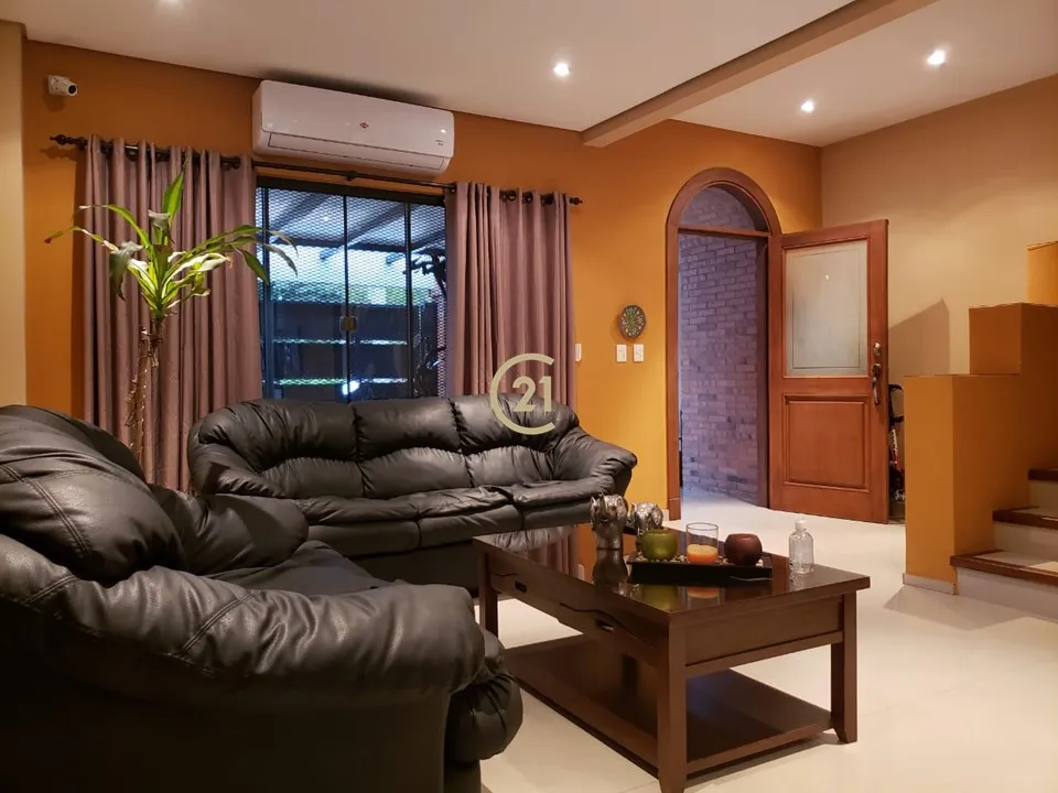 Remato! En Venta Lujoso Dúplex en Fernando de la Mora — foto 2