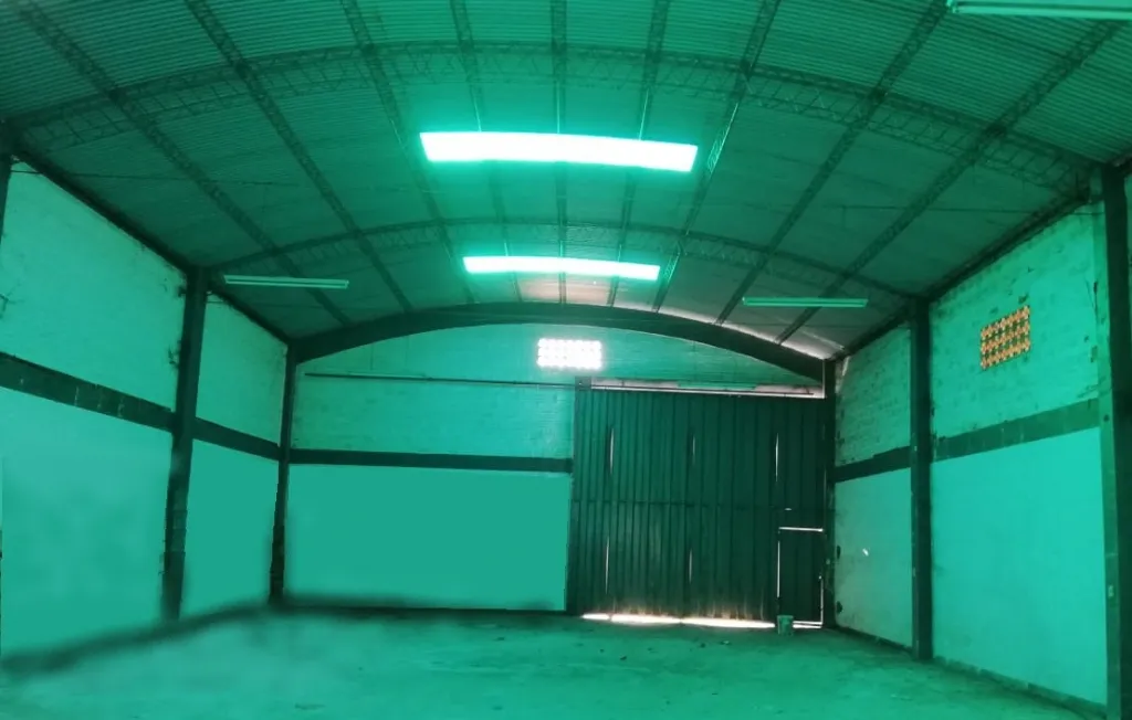 Importante Propiedad en venta, Deposito sobre Acceso Sur!! — foto 2