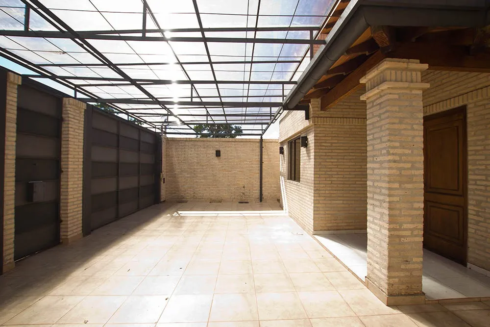 HERMOSA CASA Z IDENTIFICACIONES 4 DORM — foto 2