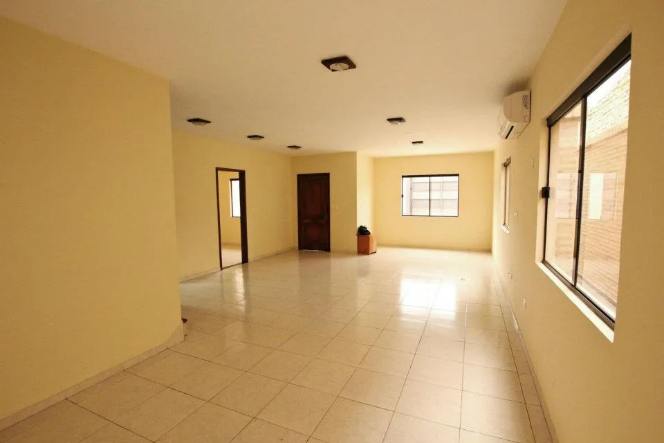 BO MCAL. ESTIGARRIBIA VILLA AURELIA: HERMOSA CASA EN VENTA, 4 DORMITORIOS, PISCINA. — foto 2