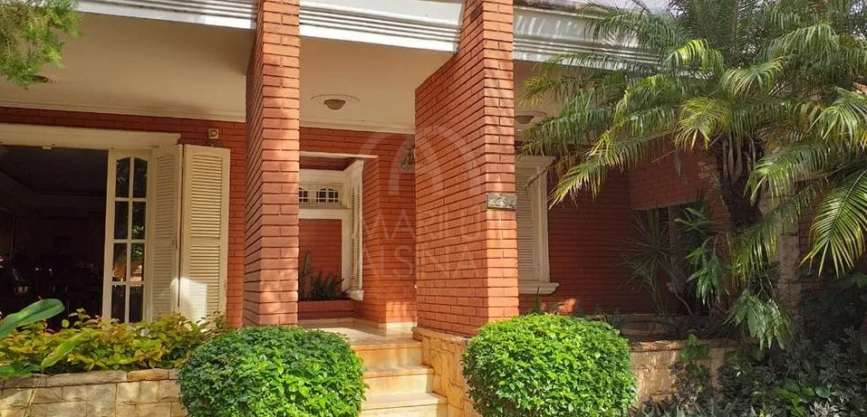 MBURUCUYA – 1ER PDTE: OFERTA TOTAL, RESIDENCIA A RECICLAR, 4 DORMITORIOS, JARDÍN, PISCINA. — foto 3