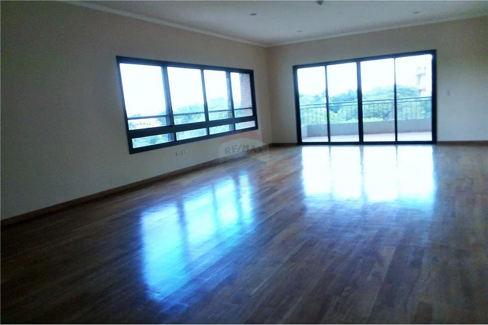 VENDO LUMINOSO DEPARTAMENTO DE LUJO SOBRE AV. SANTA TERESA — foto 3