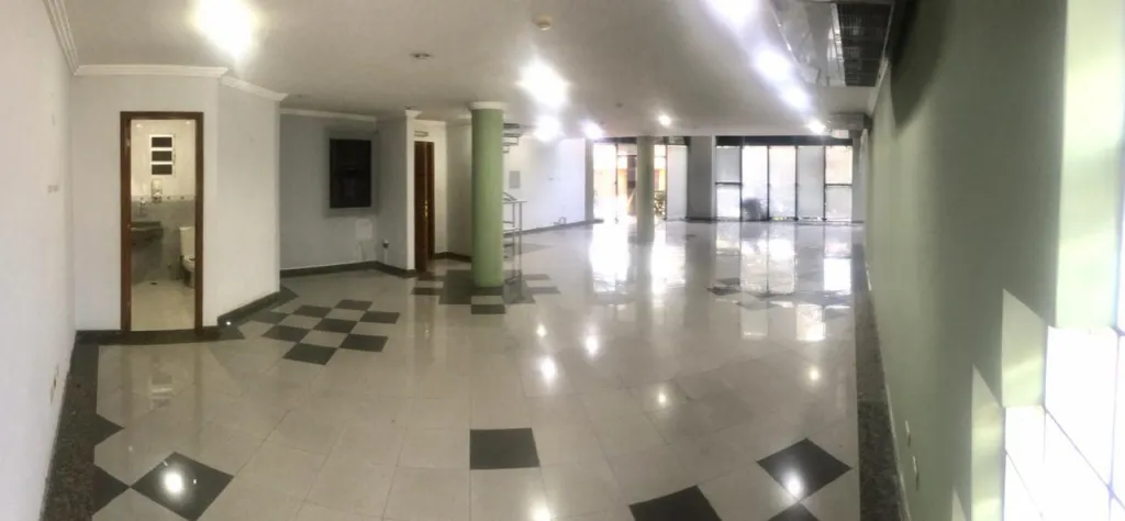 ZONA COLEGIO AMERICANO SUPER CASA RICA LOCAL DE 211 M2 PARA OFICINA O COMERCIO — foto 2