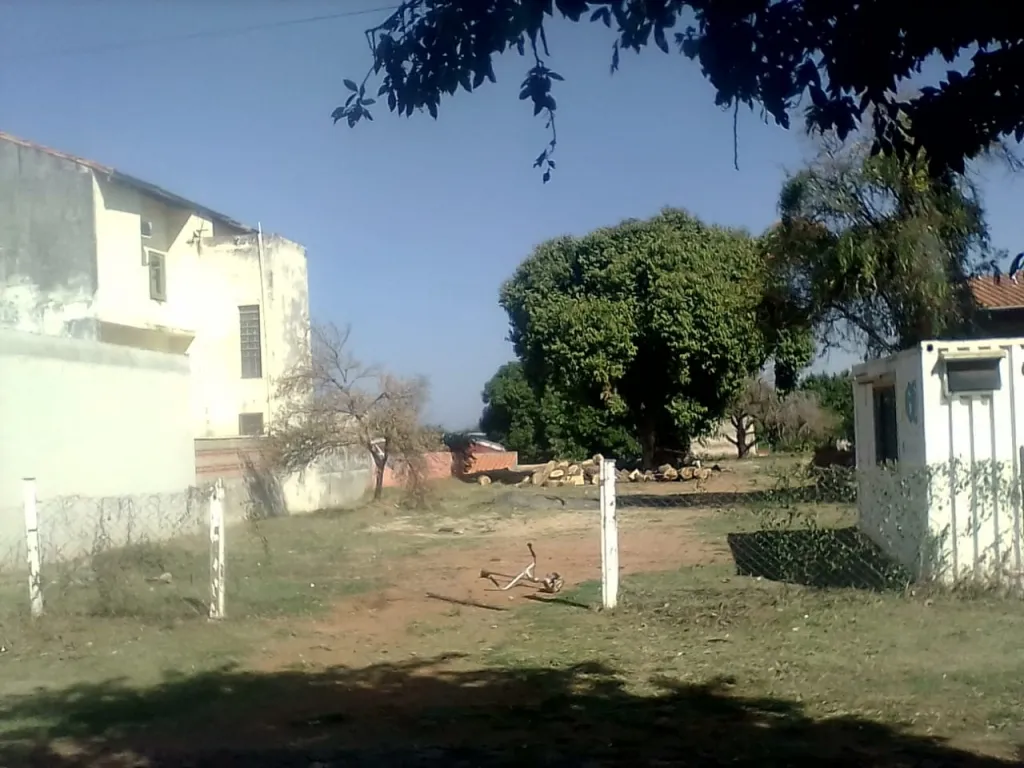 VENDO HERMOSO TERRENO EN LAMBARE. ZONA COLEGIO SEK — foto 2