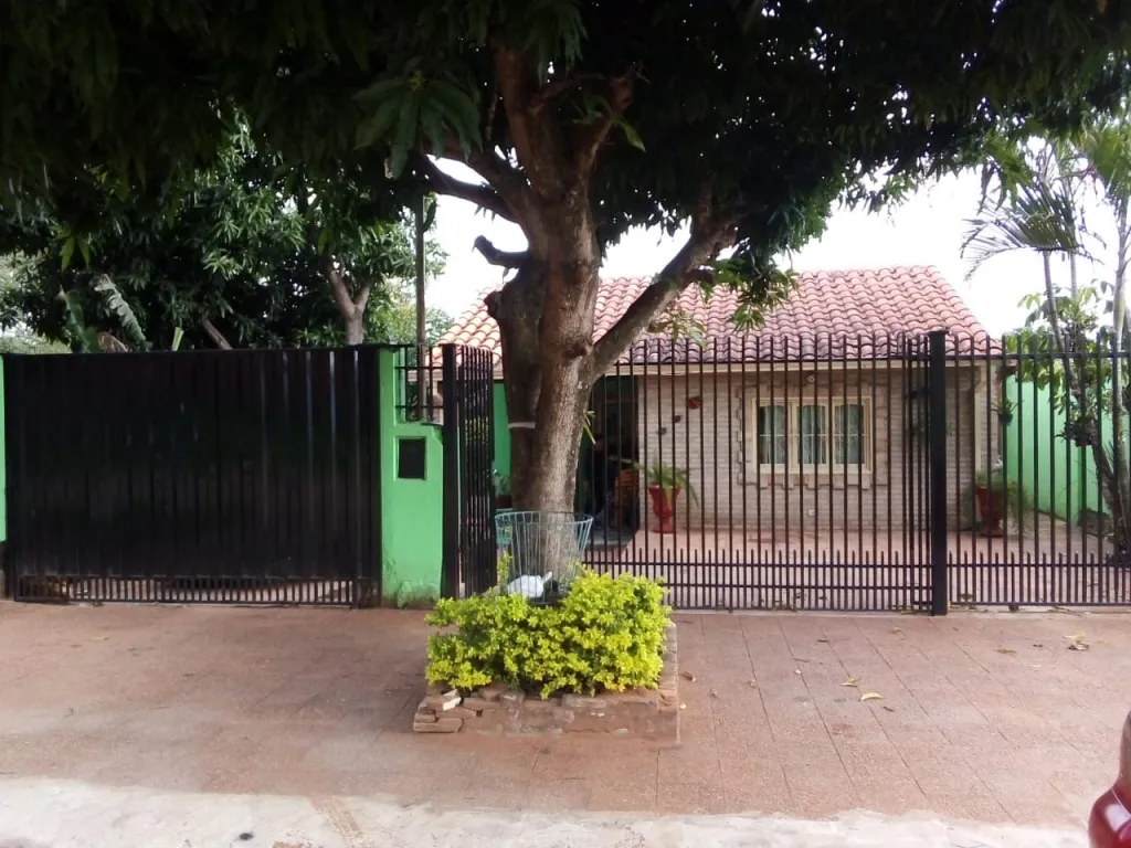 Vendo Casa en Ñemby, zona Curiel y Sta. Rosa — foto 2
