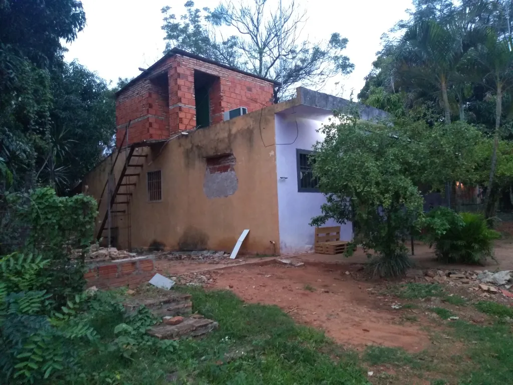 Casa con terreno titulado en Limpio — foto 3