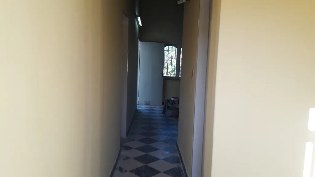 Confortable y amplia CASA INDEPENDIENTE -a dos cuadras del Hospital de Mariano — foto 3