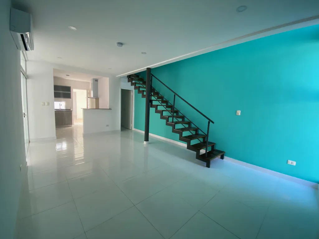 HERMOSOS DUPLEX EN LAMBARE — foto 2